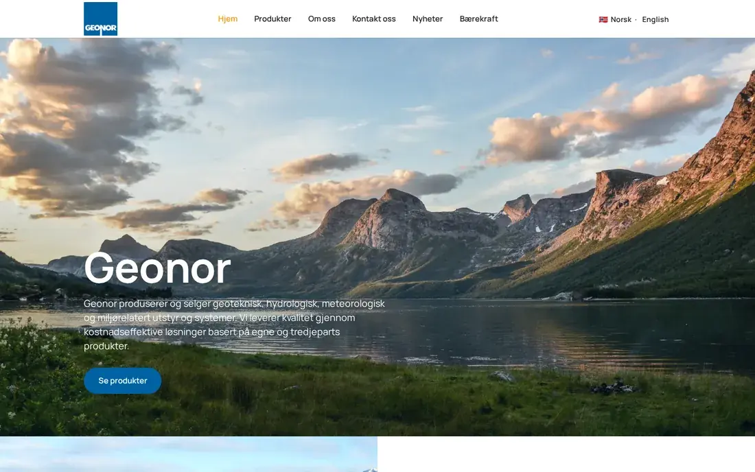 Forslag A på stor skjerm: dagens forside med fjordbildet og overskriften Geonor